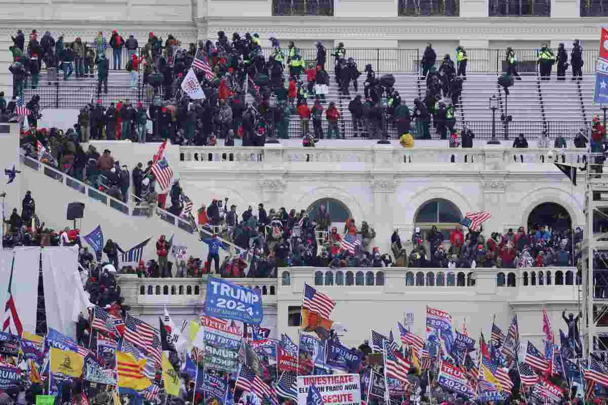 condannati due proud boys