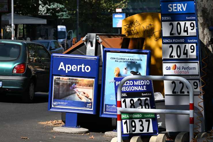 La benzina resta sempre alta in autostrada