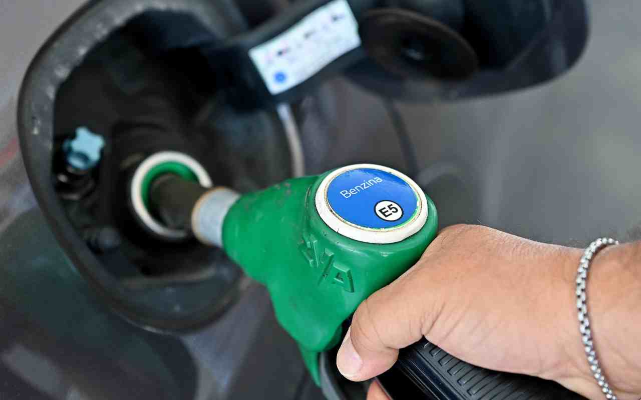 Caro benzina, Federcontribuenti a Notizie.com