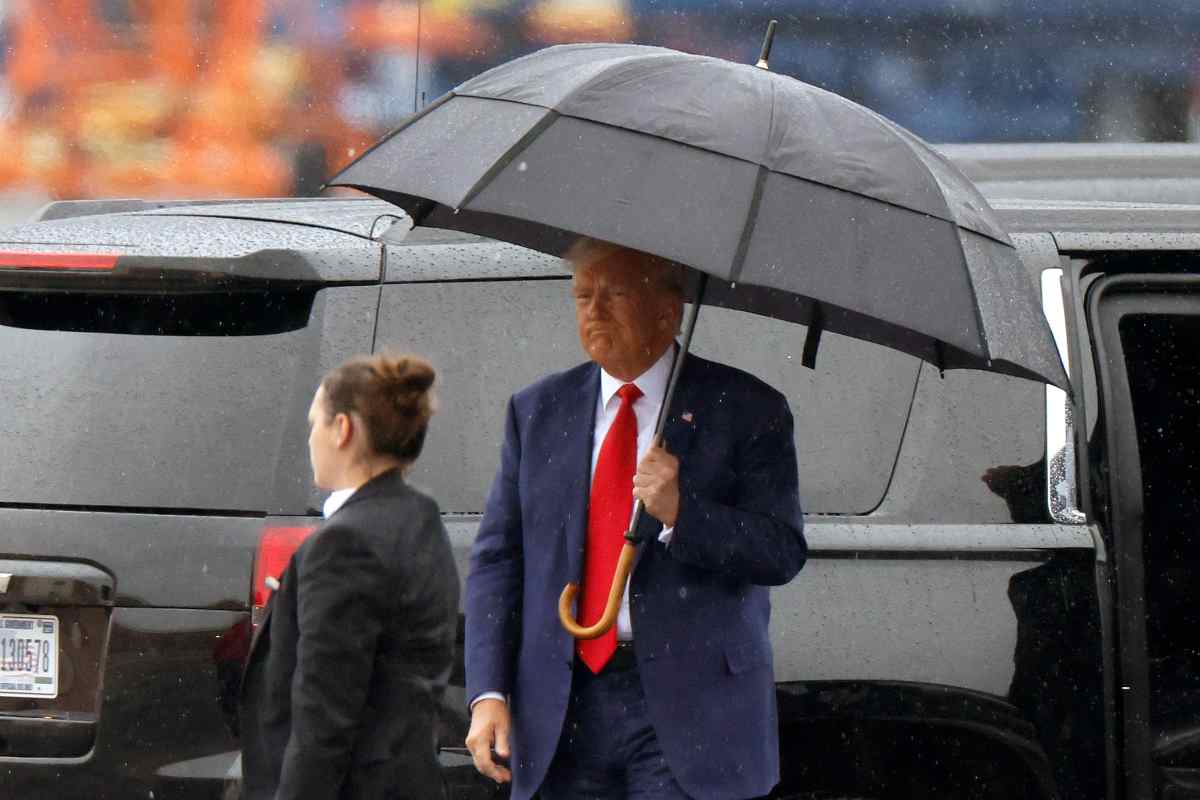 Trump si dichiara non colpevole