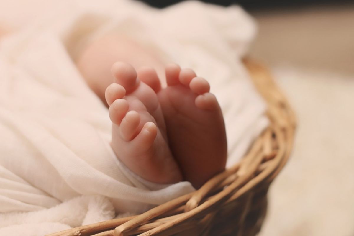 Neonato abbandonato Taranto