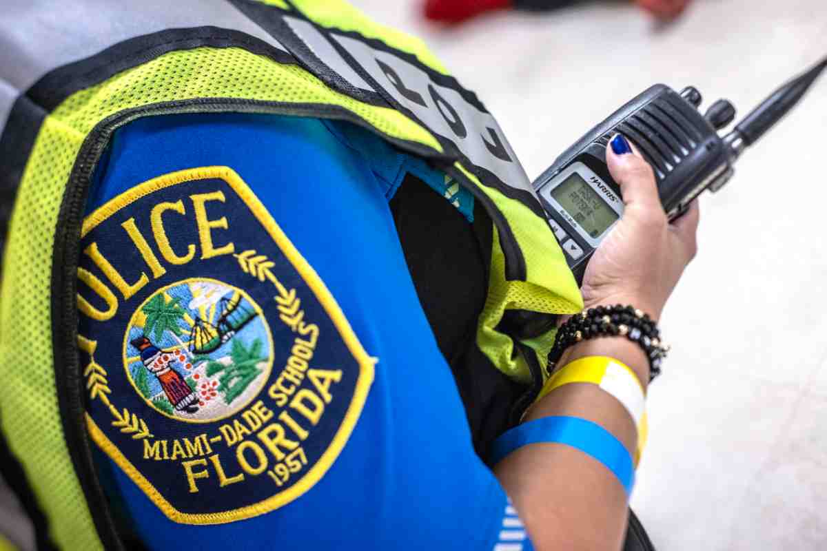 Spara ad un bambino di 6 anni e lo uccide