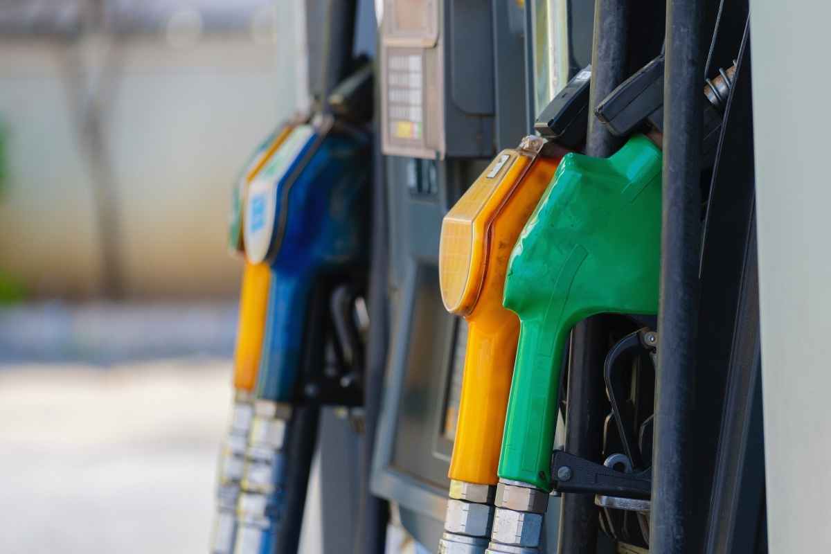 Pompa di benzina