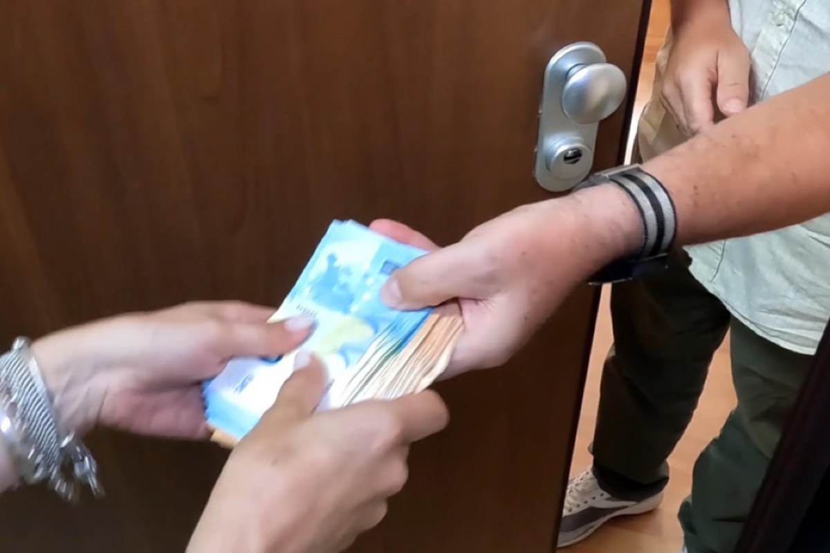 Truffe ad anziani, arrestata donna