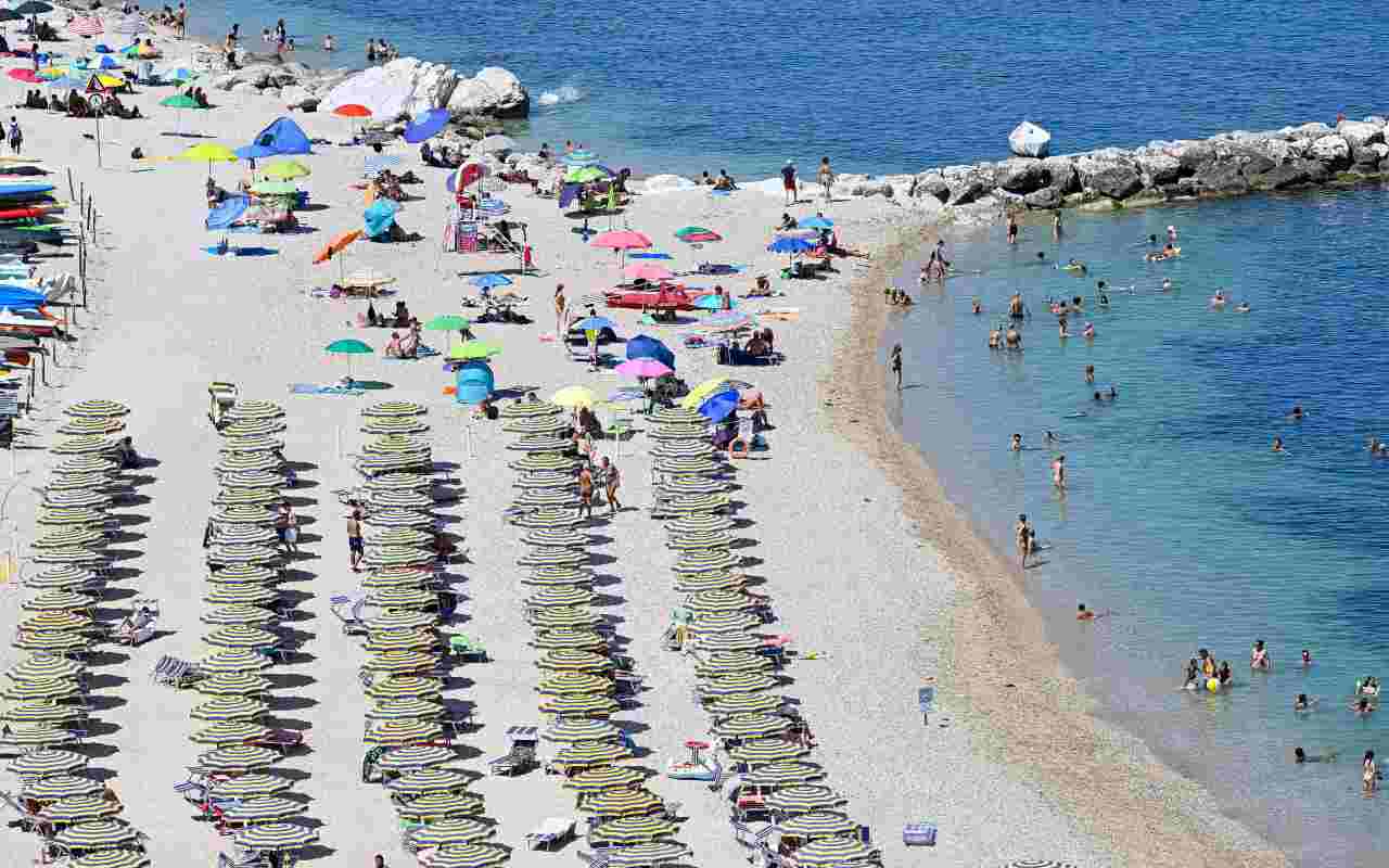 Ferragosto, dove vanno in vacanza gli italiani? Il responsabile turismo Confcommercio a Notizie.com