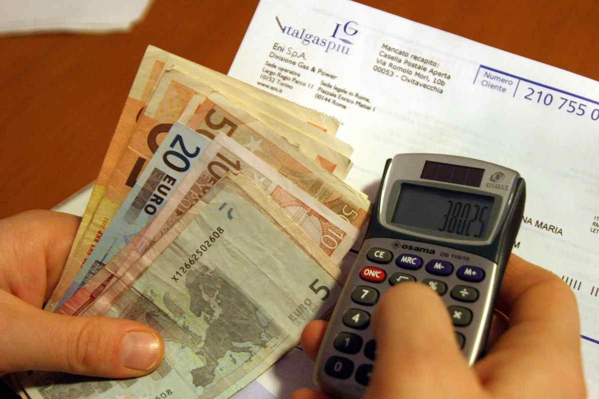 Nuovi aumenti in luce e gas