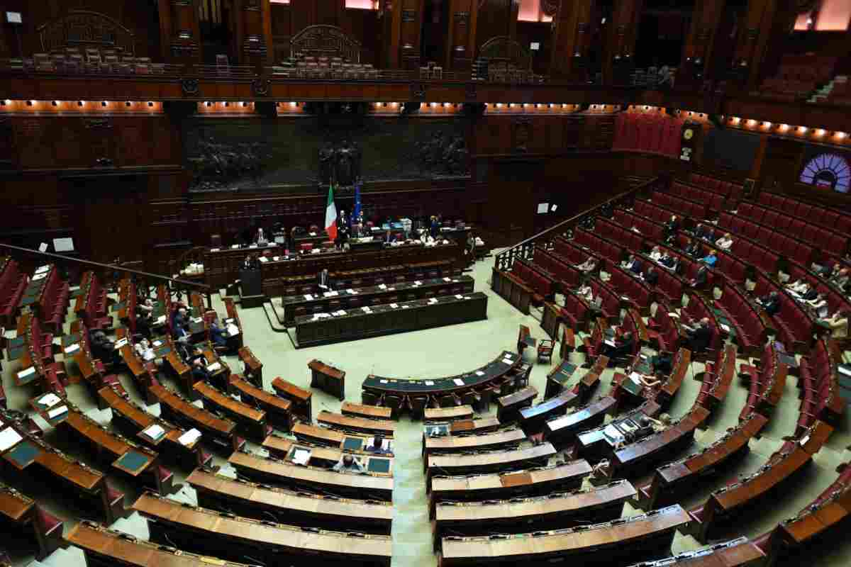 Camera stretta intercettazioni