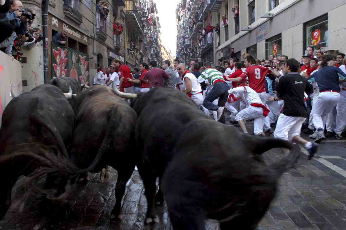 Tragedia in città durante la corsa dei tori, un morto ed un ferito