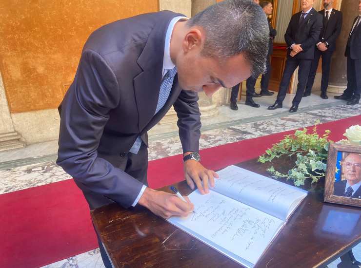 Camera ardente Napolitano diretta