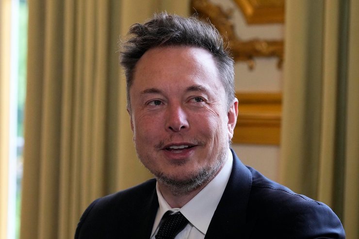 Musk ferma Putin