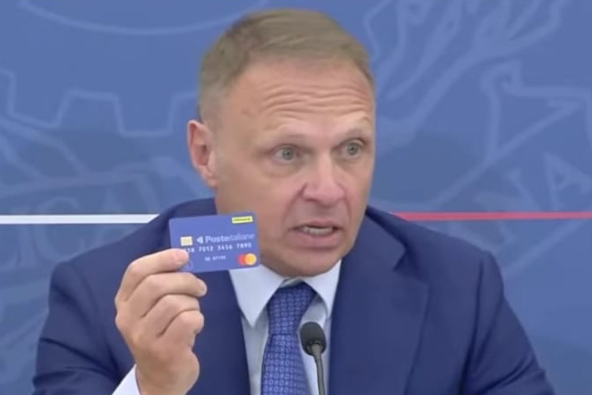 La nuova carta imposta dal governo