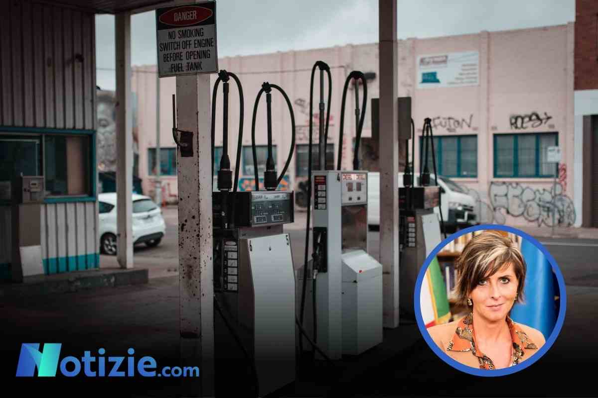 Carburanti, Mazzetti (FI) a Notizie.com: “Non ci sono risorse per intervenire sulle accise, ma conterremo gli aumenti” Carburanti, Mazzetti (FI) a Notizie.com: “Non ci sono risorse per intervenire sulle accise, ma conterremo gli aumenti”