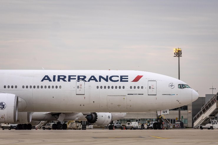 La valigia depredata, l'inerzia e l'effimero risarcimento di Air France