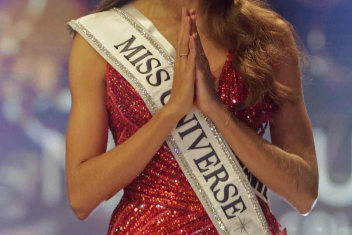 Rappresenterà Miss Universo per il suo Paese, ma scoppia la polemica