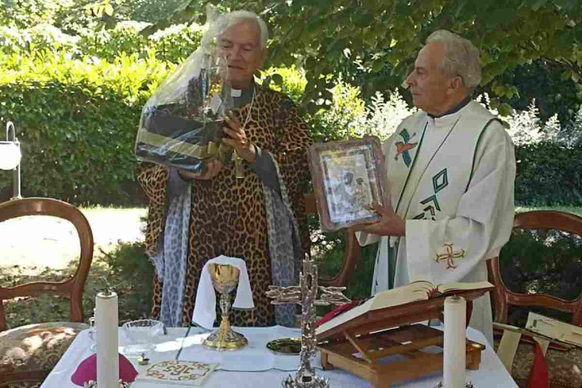 Look leopardato del Monsignore