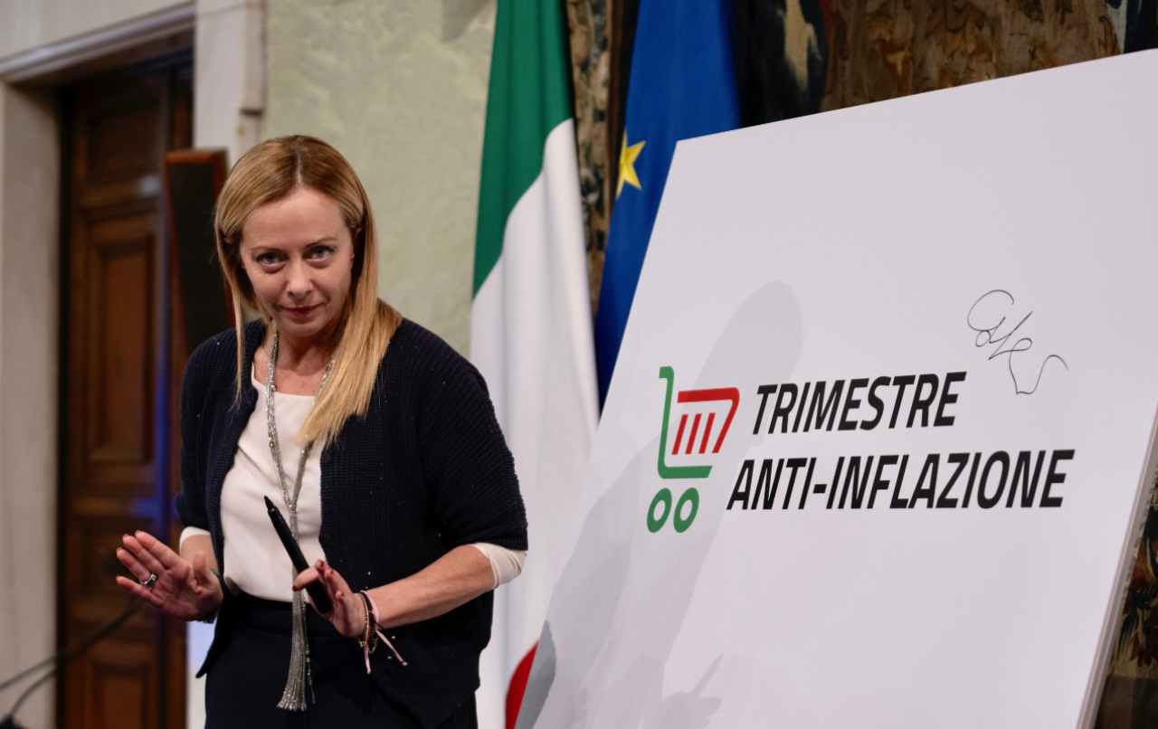 Governo sigla Patto anti -inflazione