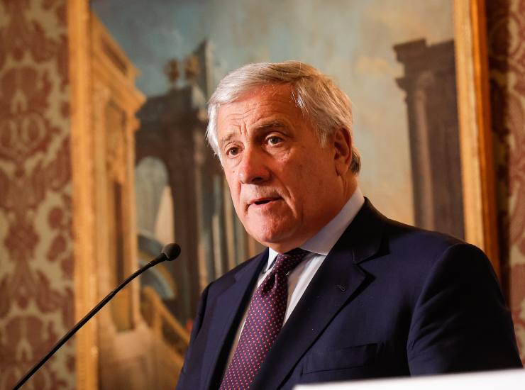 Migranti, Tajani su nuovo patto con ong