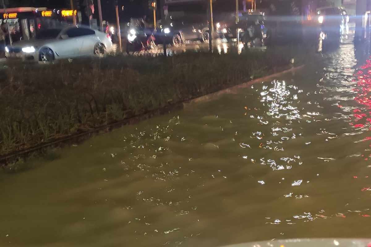 Invasi da acqua e fango, Roma in in tilt: gente senz’acqua [VIDEO]
