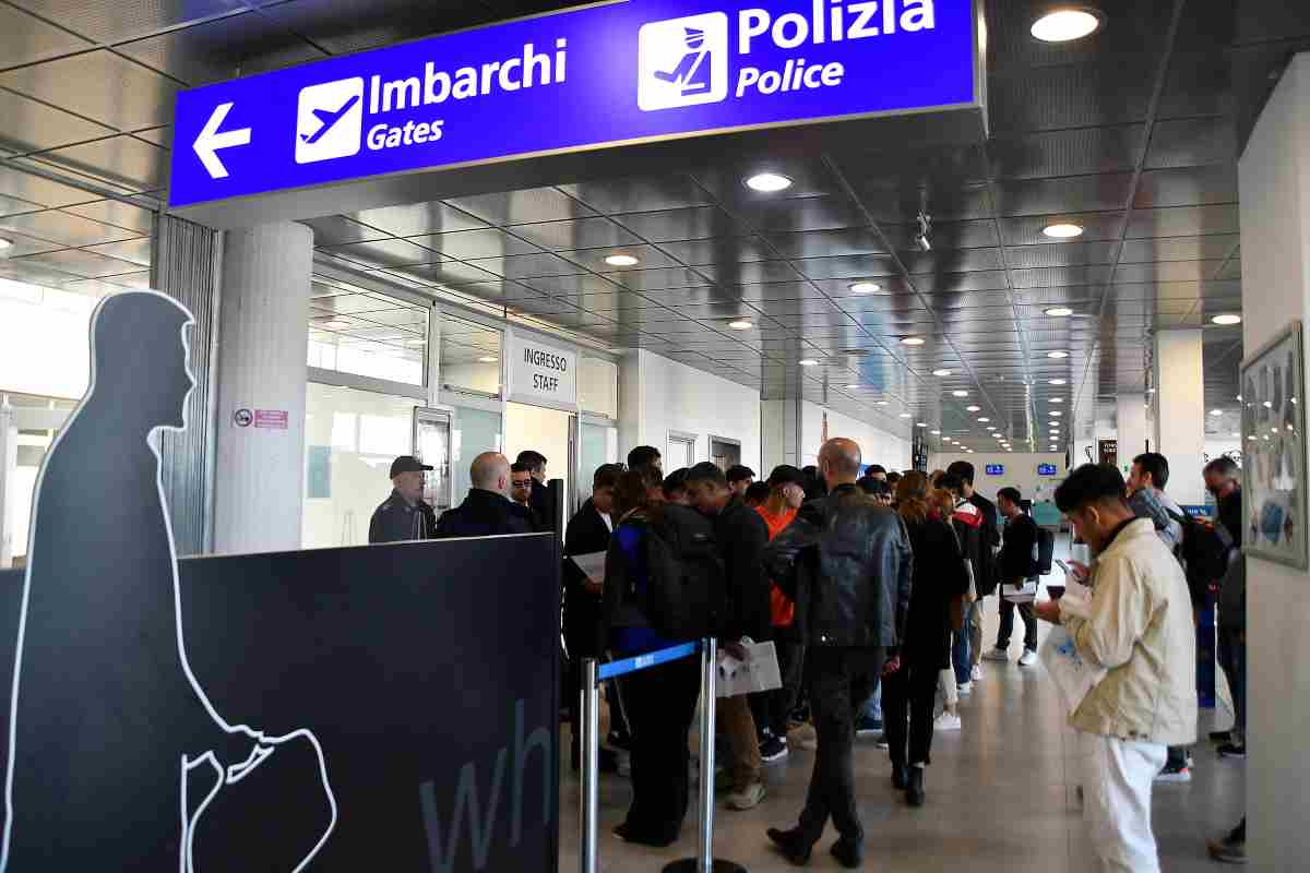 Aeroporto Amburgo chiuso