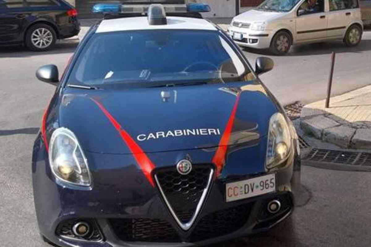 Il marito la lascia, il gesto di lei crea il panico: arrivano i carabinieri Il marito la lascia, il gesto di lei crea il panico: arrivano i carabinieri