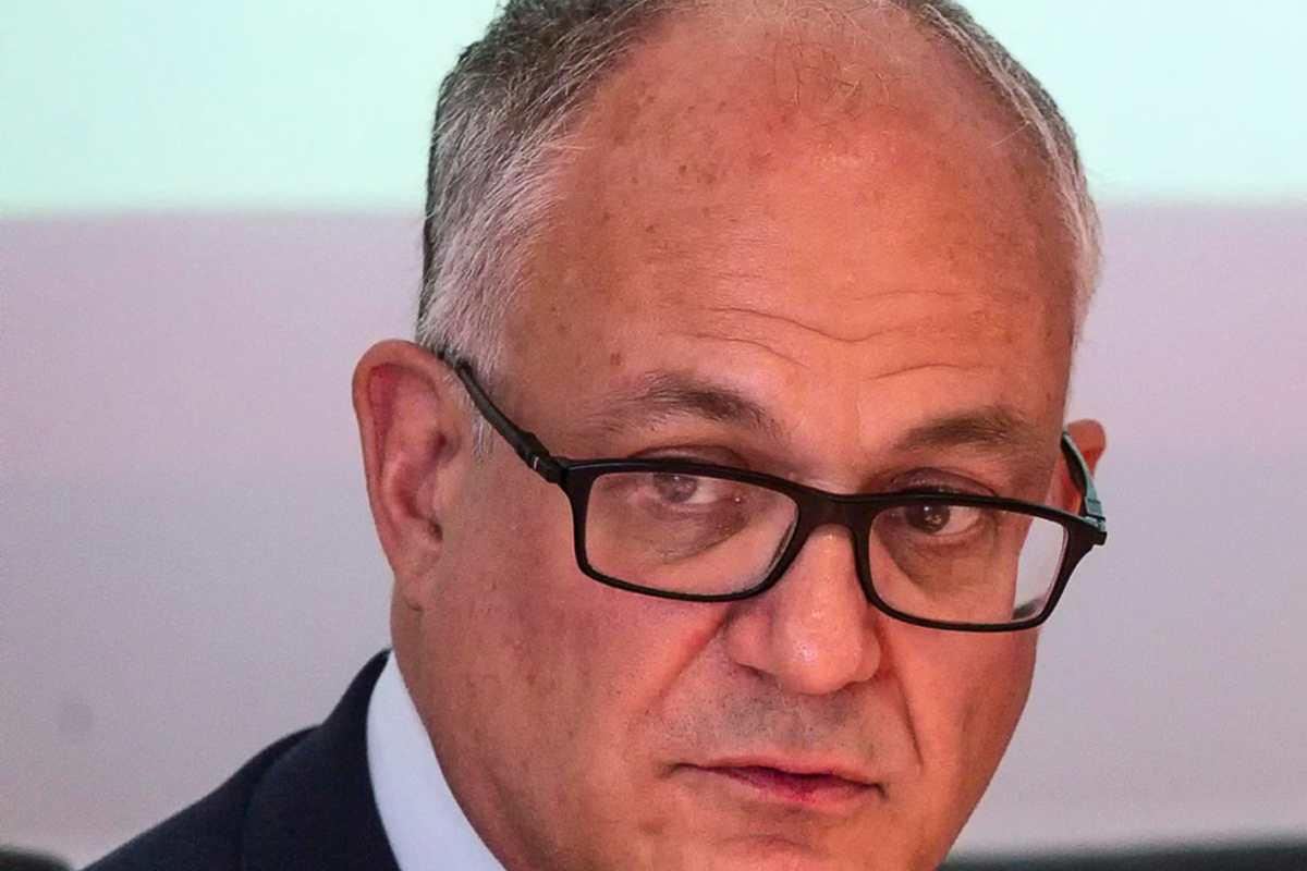 Gualtieri sullo sponsor saudita su maglie Roma