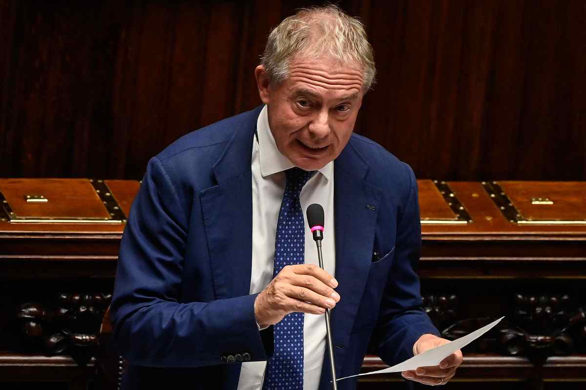Ministro Urso Milano Finanza intervista