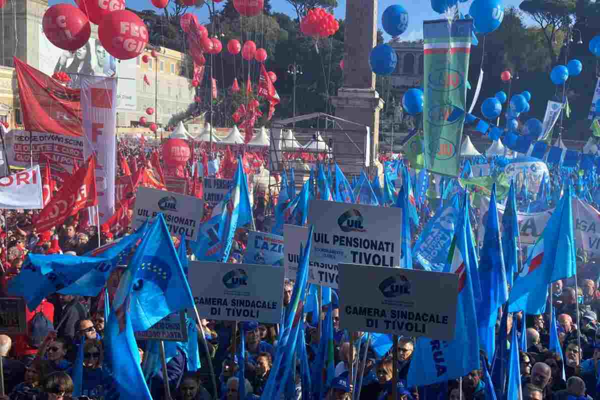 Manifestazione sindacati contro governo