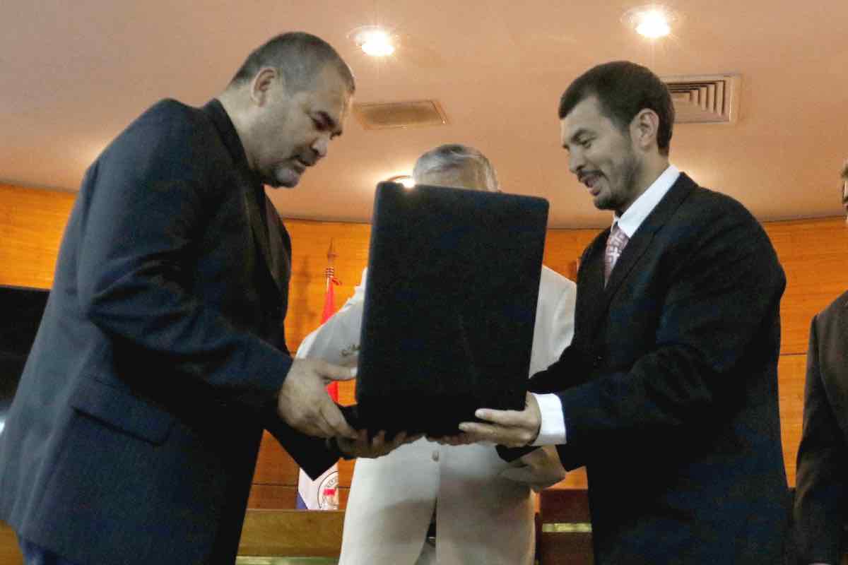 Chilavert contro un senatore