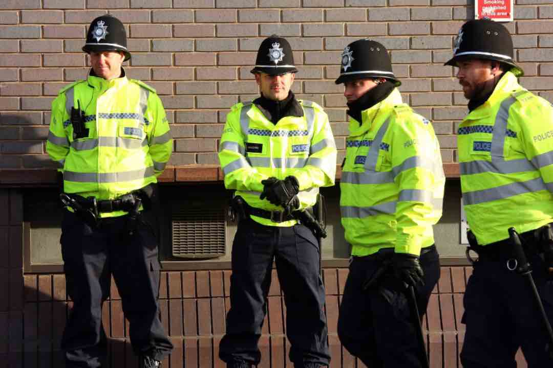 La Polizia all’Uefa: “Escludere il Legia Varsavia dalle coppe” La Polizia all’Uefa: “Escludere il Legia Varsavia dalle coppe”