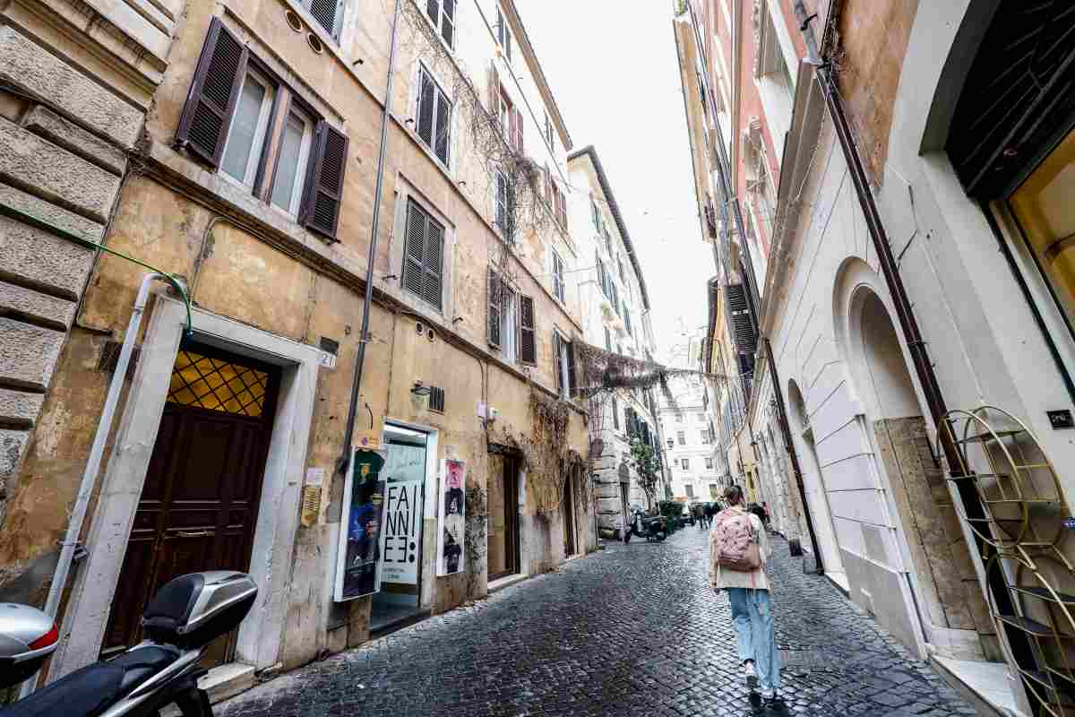 Bambino caduto dal terzo piano