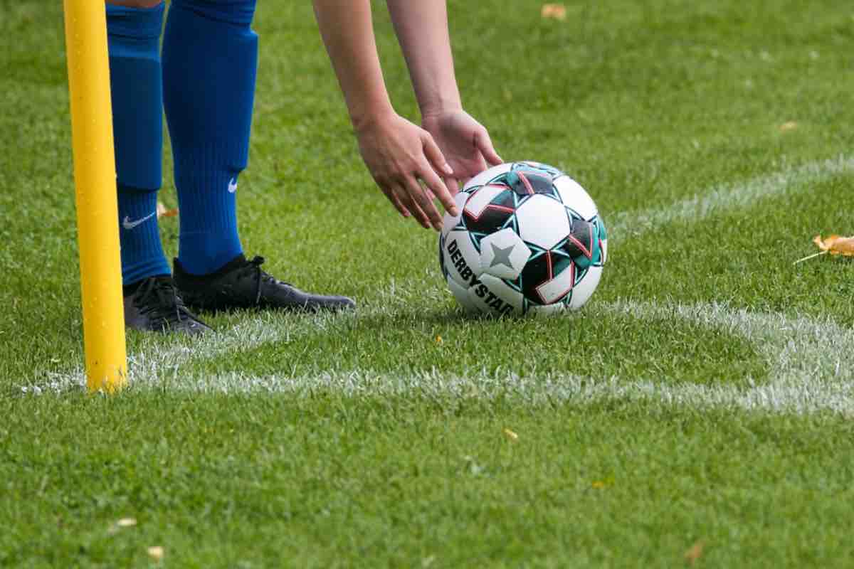 Faceva promesse che poi non manteneva in cambio di soldi