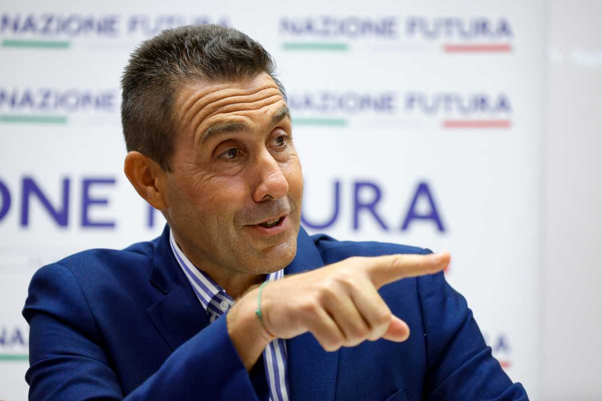 Bufera attorno al generale