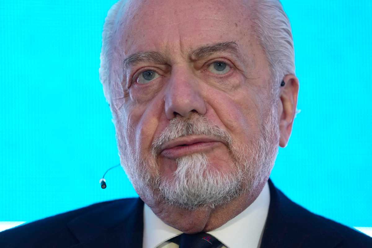 De Laurentiis irrompe durante intervista di Politano con Sky