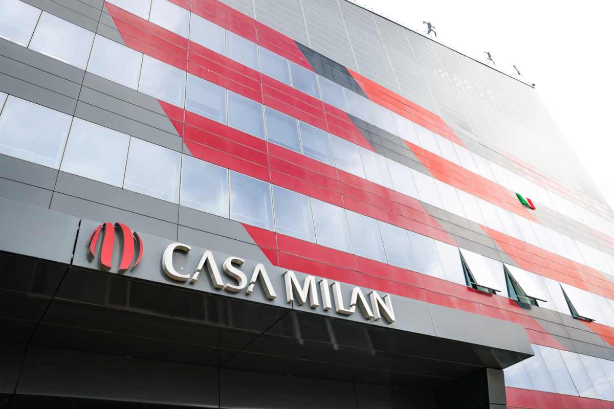 Arriva la Finanza a Casa Milan