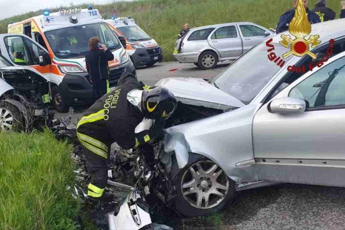 Incidente stradale, impatto terribile: morta bambina di 8 anni