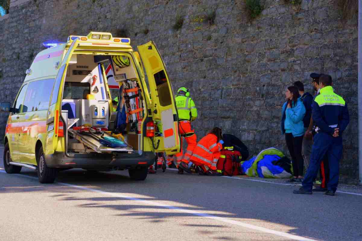 Una bambina perde la vita