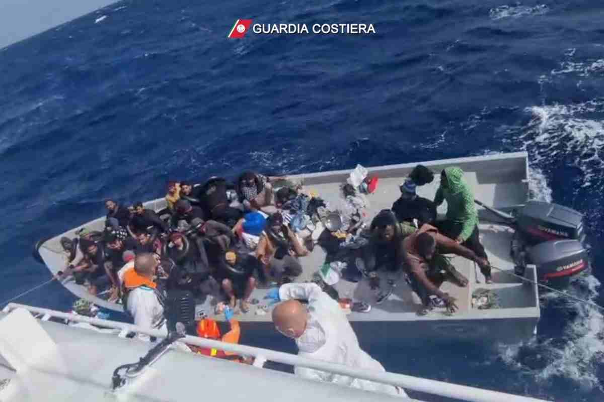 Nuova strage in mare, Giuseppe, volontario di Mem.Med a Notizie.com: "Le persone cercano i familiari, difficile identificarli"