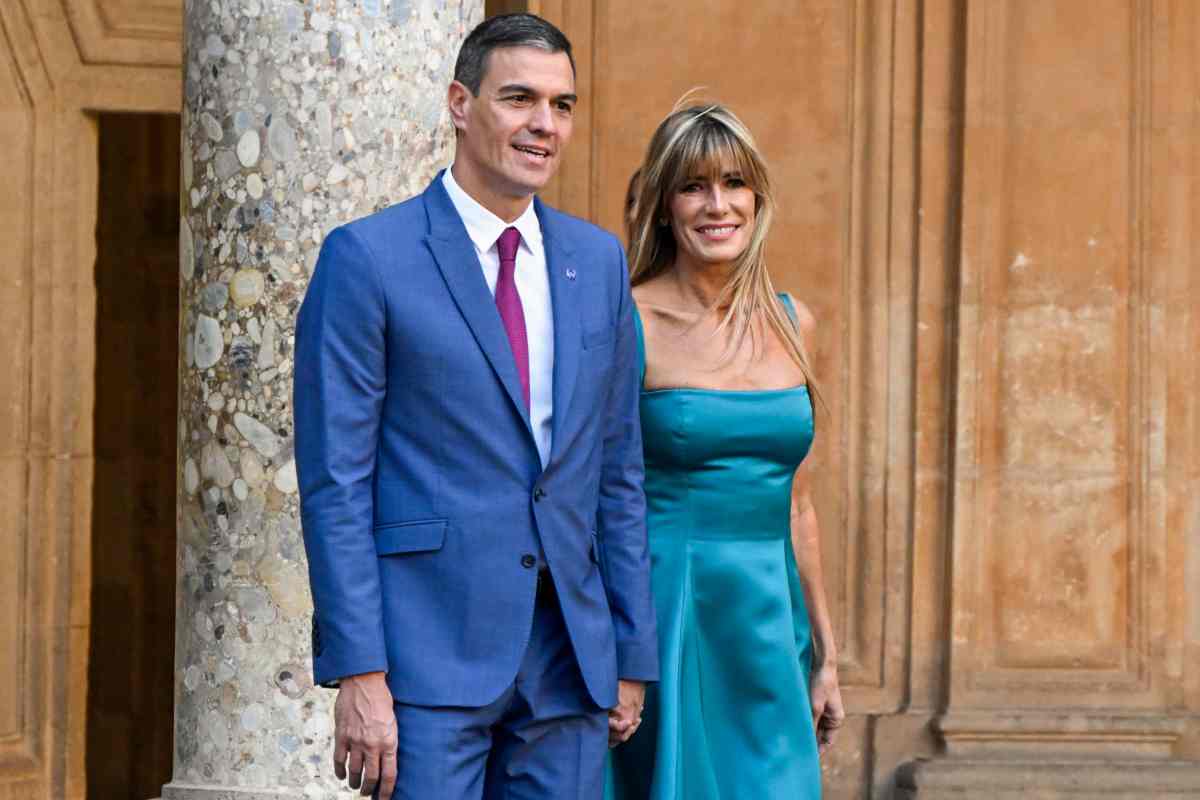Terremoto Spagna, moglie Sanchez indagata: possibili dimissioni