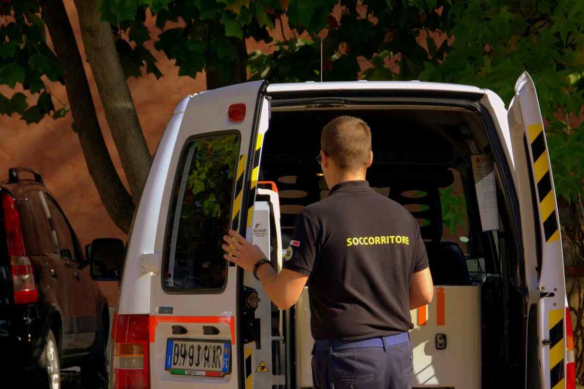 L'arrivo della polizia e le condizioni del padre