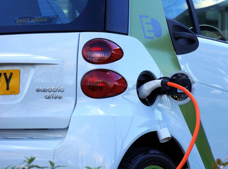 Auto elettriche avviso Stati Uniti Italia