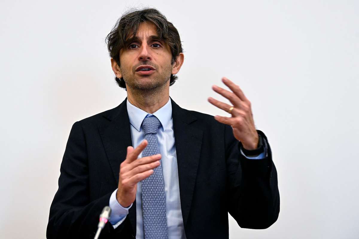 Donzelli confronto Ultima Generazione 