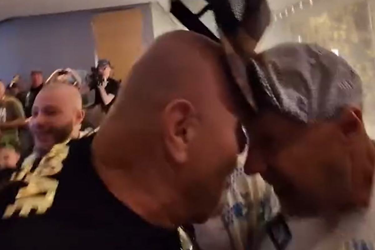 Fury vs Usyk è già iniziato: testata del padre del Gipsy King allo staff dell’ucraino - VIDEO