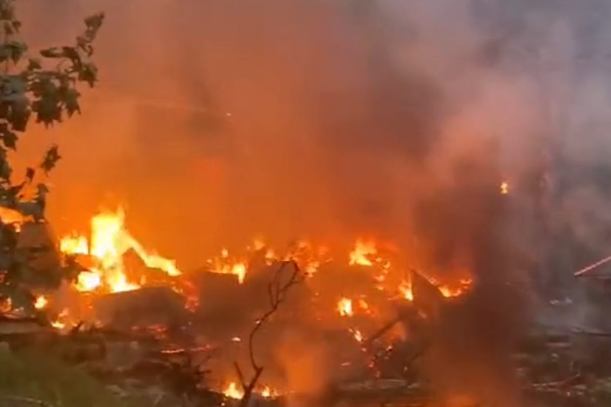 Esplode una bombola del gas: panico nel campeggio improvvisato