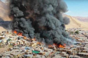 Provoca incendio che uccide 137 persone: arrestato presunto colpevole