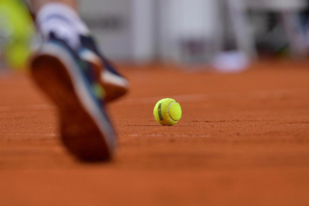 Tennis, fulmine a ciel sereno: ha deciso di ritirarsi