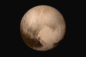 Plutone è si sta muovendo “in senso inverso”. Gli astrologi: “Sarà estate turbolenta”