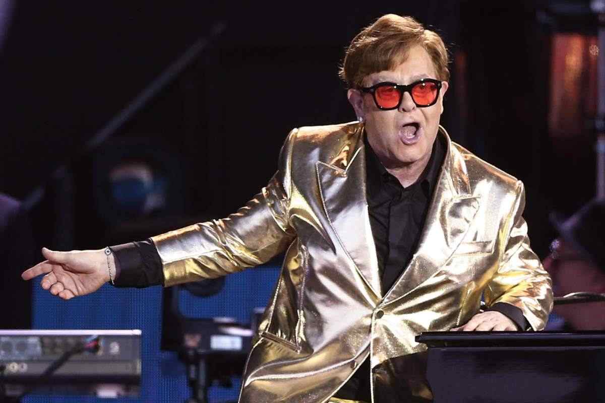 elton john mostra foto Londra