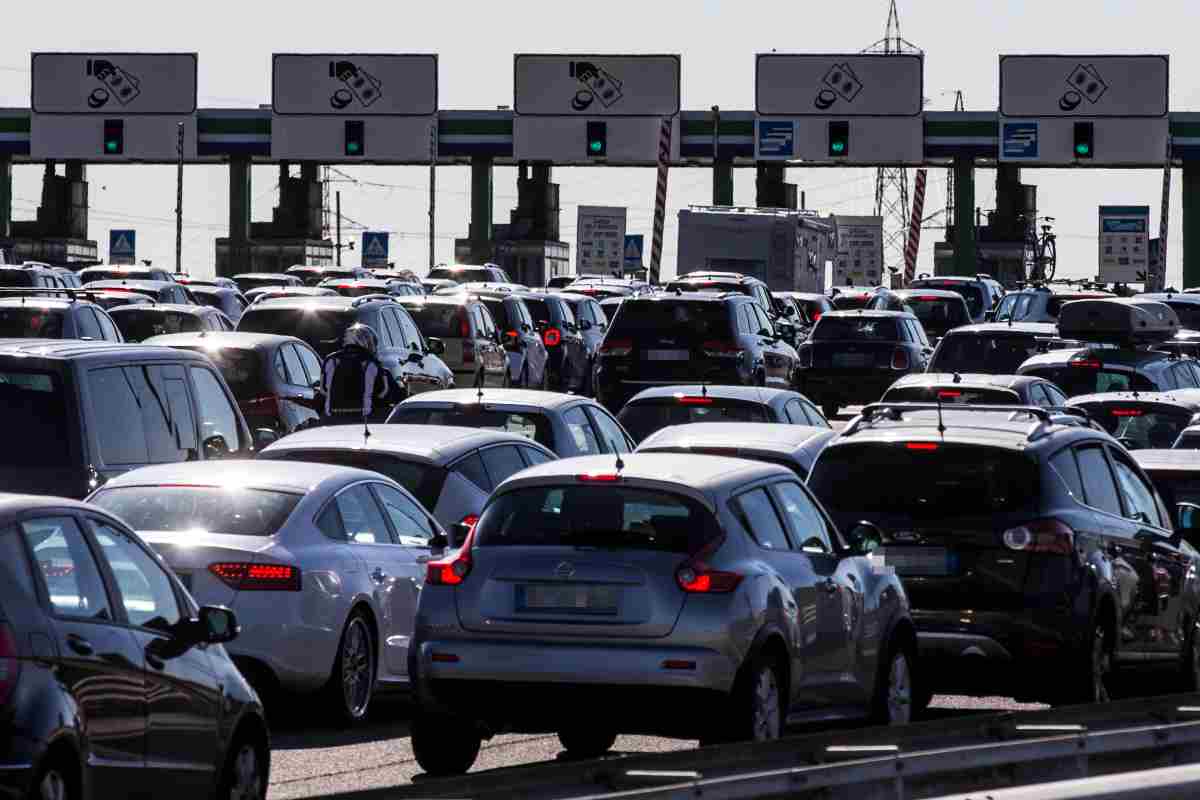 Viaggio in Francia? Fai attenzione ai “caselli invisibili”: rischi grossa multa