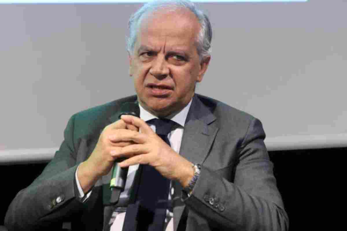 Ministro Piantedosi e l'immigrazione