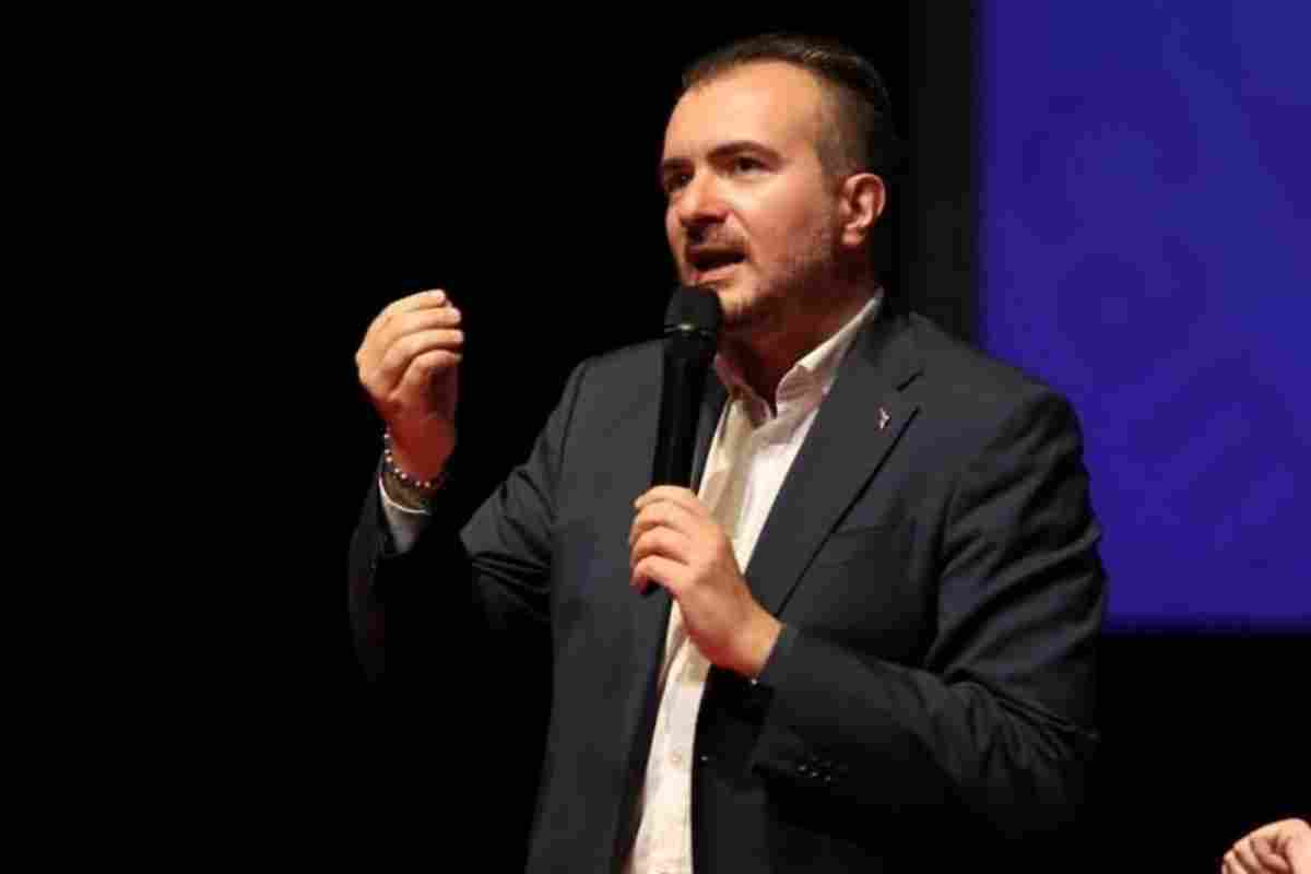 Molinari risponde all'opposizione